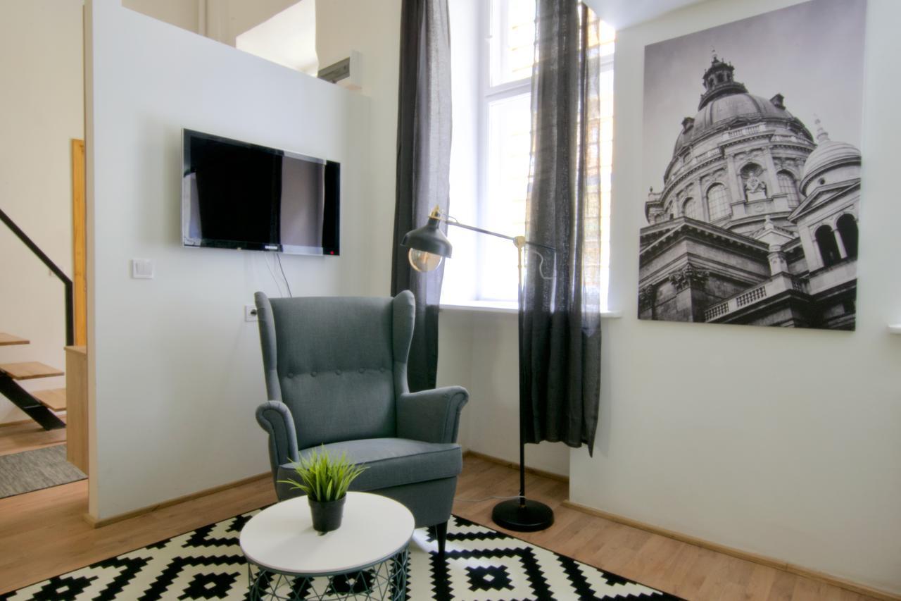 Standard Apartment By Hi5 - Terez 29 บูดาเปสต์ ภายนอก รูปภาพ